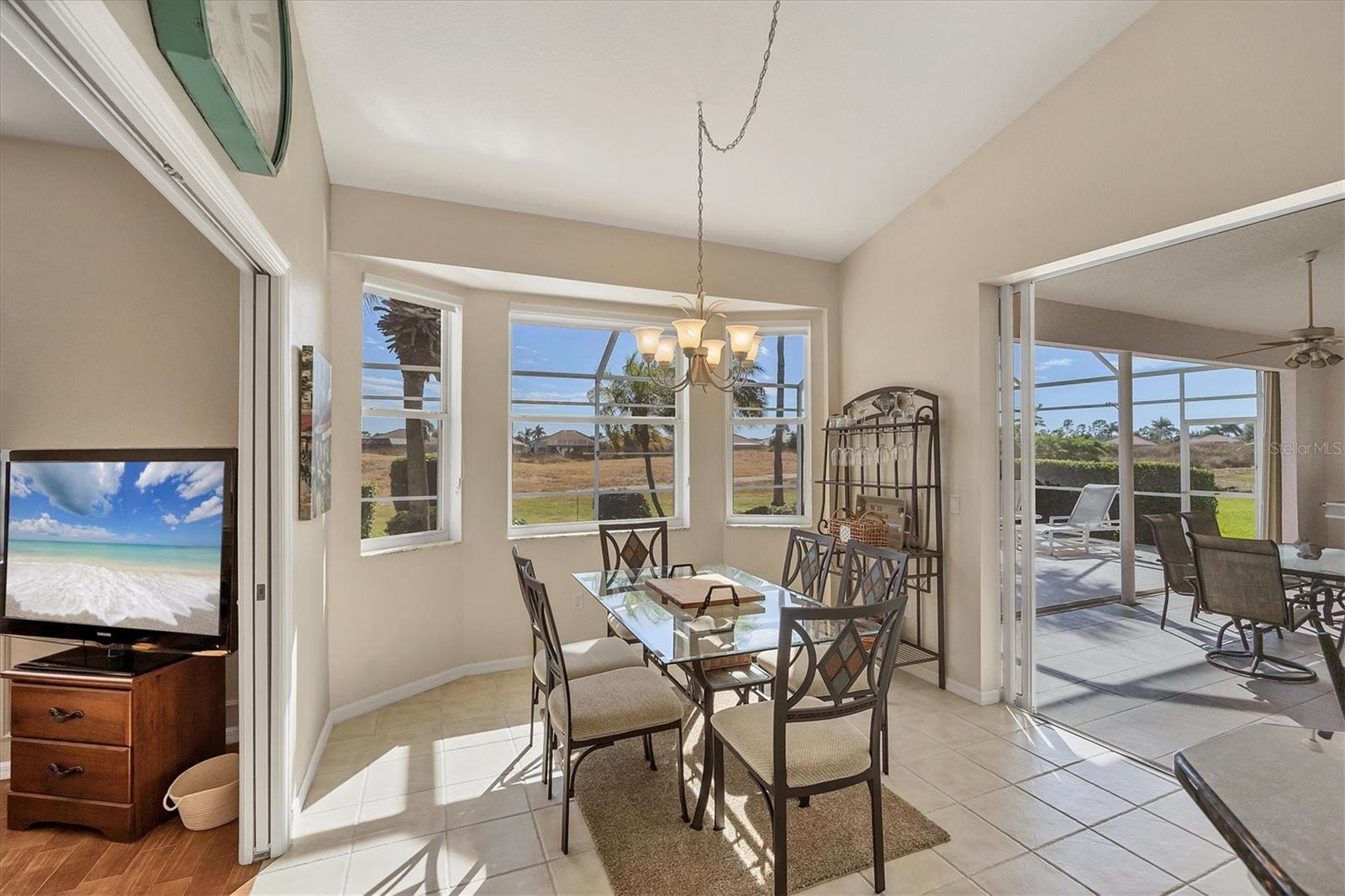 Image 14 of 41 For 2864 Phoenix Palm Terrace