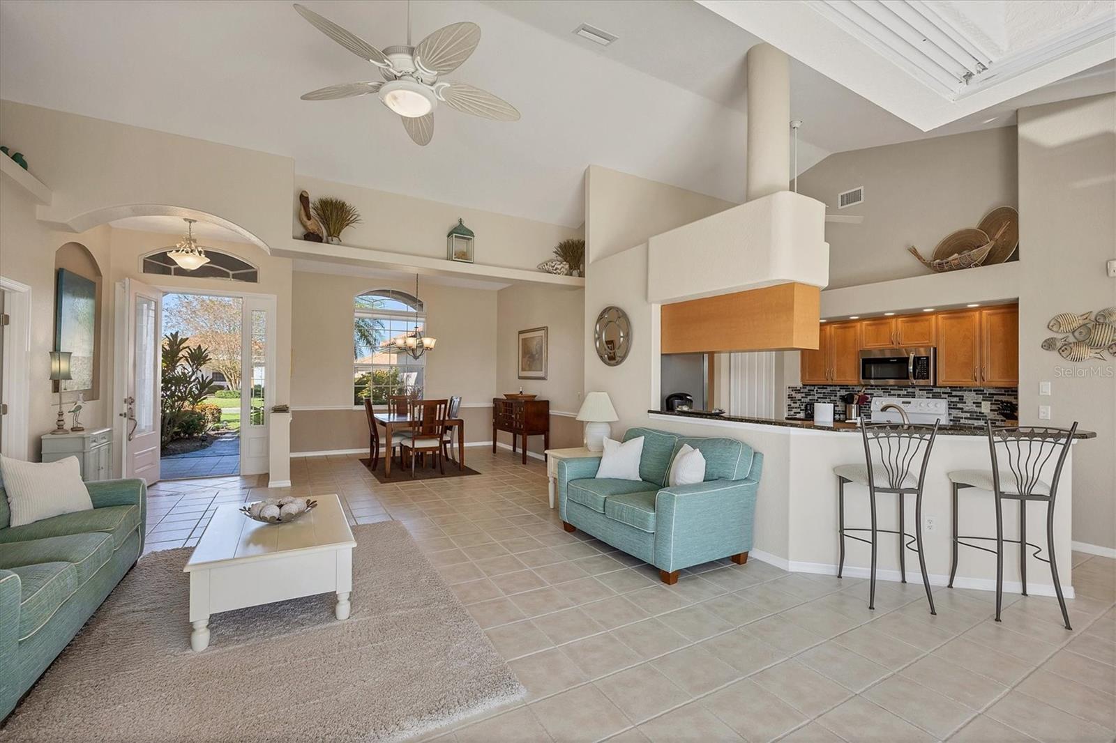 Image 8 of 41 For 2864 Phoenix Palm Terrace