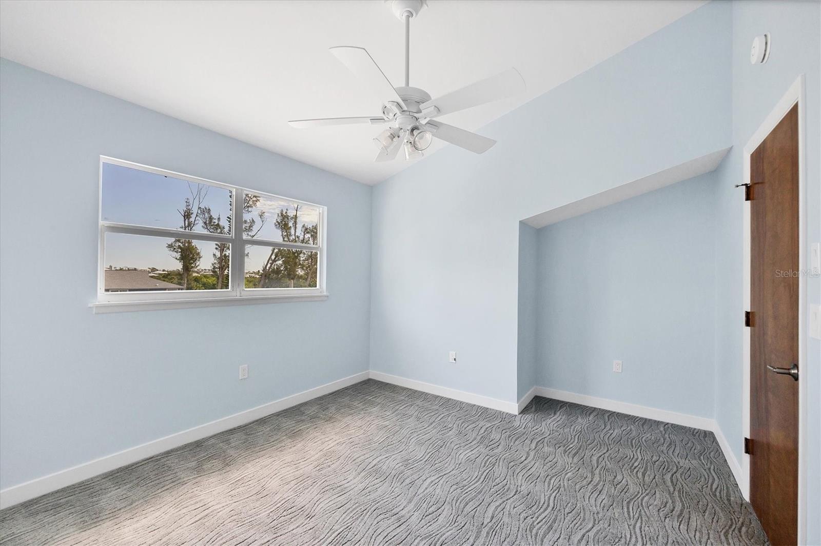 Image 23 of 61 For 301 Gulf Boulevard 11 & 12