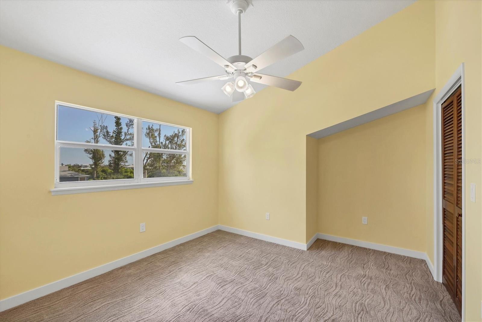 Image 43 of 61 For 301 Gulf Boulevard 11 & 12