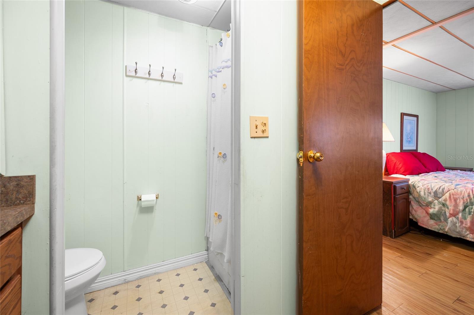 Image 18 of 35 For 2070 Essence Avenue