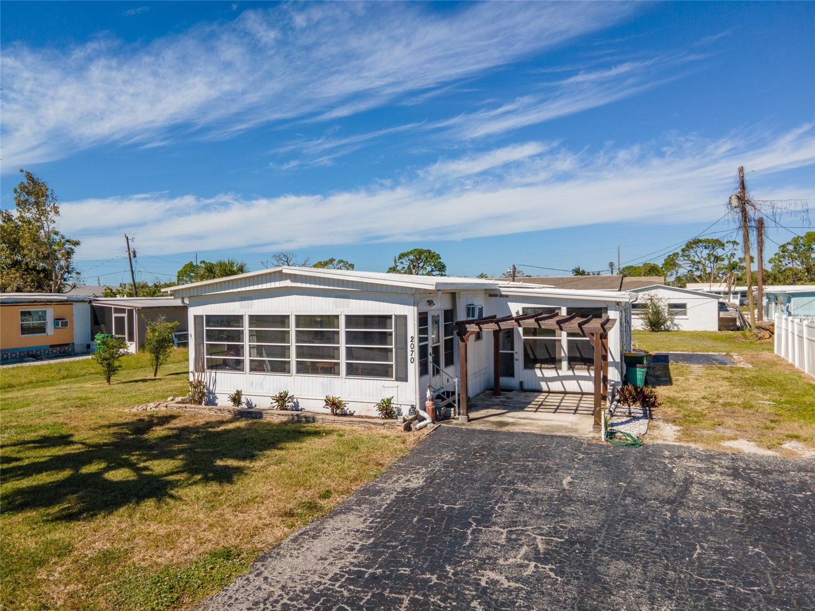 Image 27 of 35 For 2070 Essence Avenue