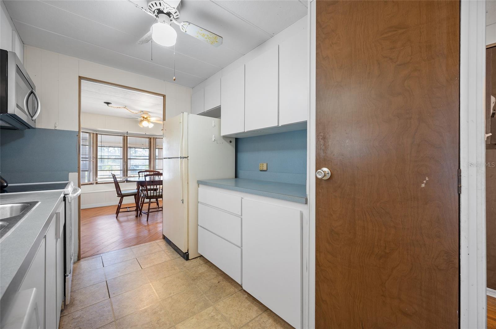 Image 9 of 35 For 2070 Essence Avenue