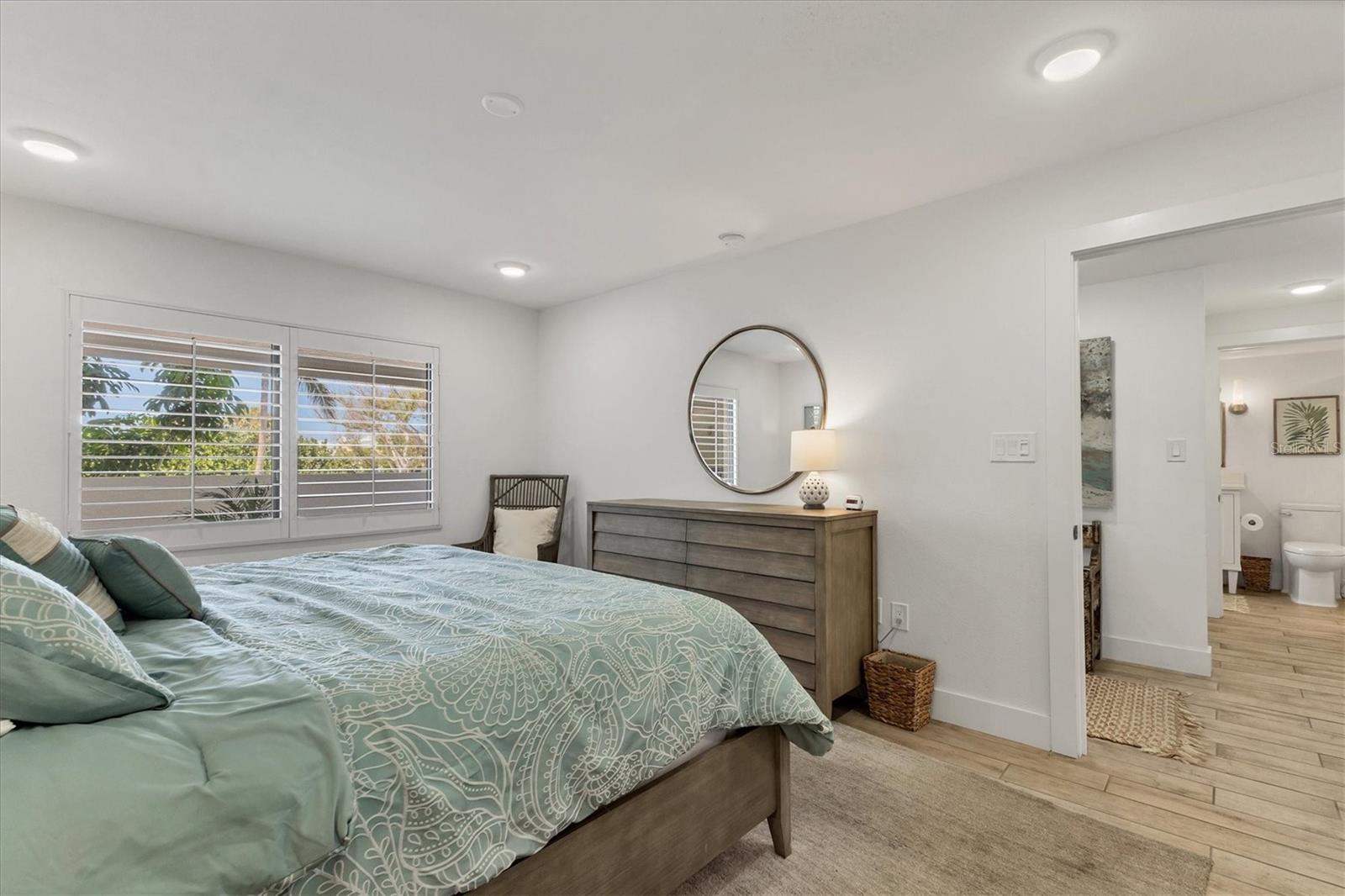 Image 20 of 35 For 5700 Gulf Shores Drive C143