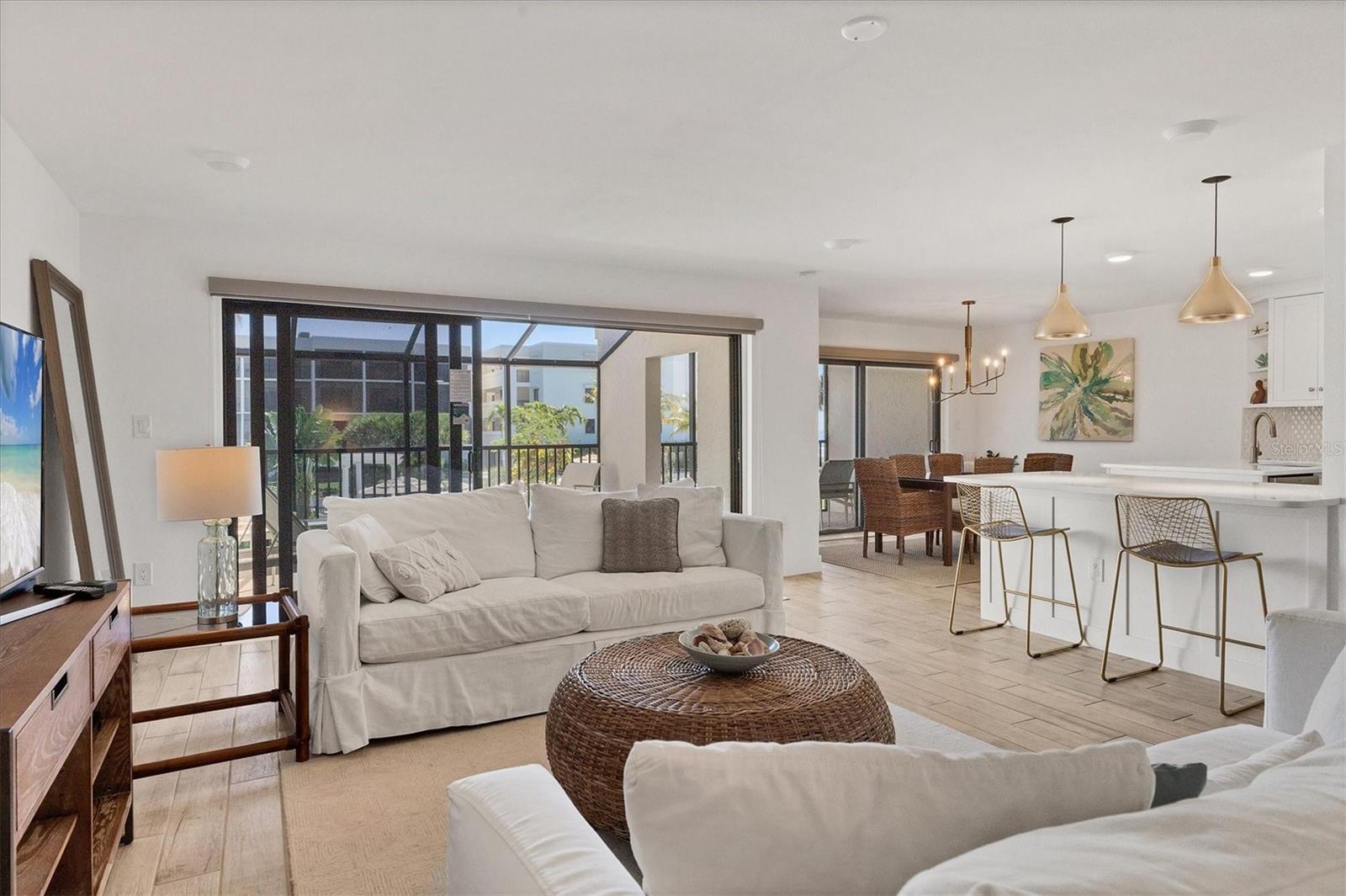 Image 6 of 35 For 5700 Gulf Shores Drive C143