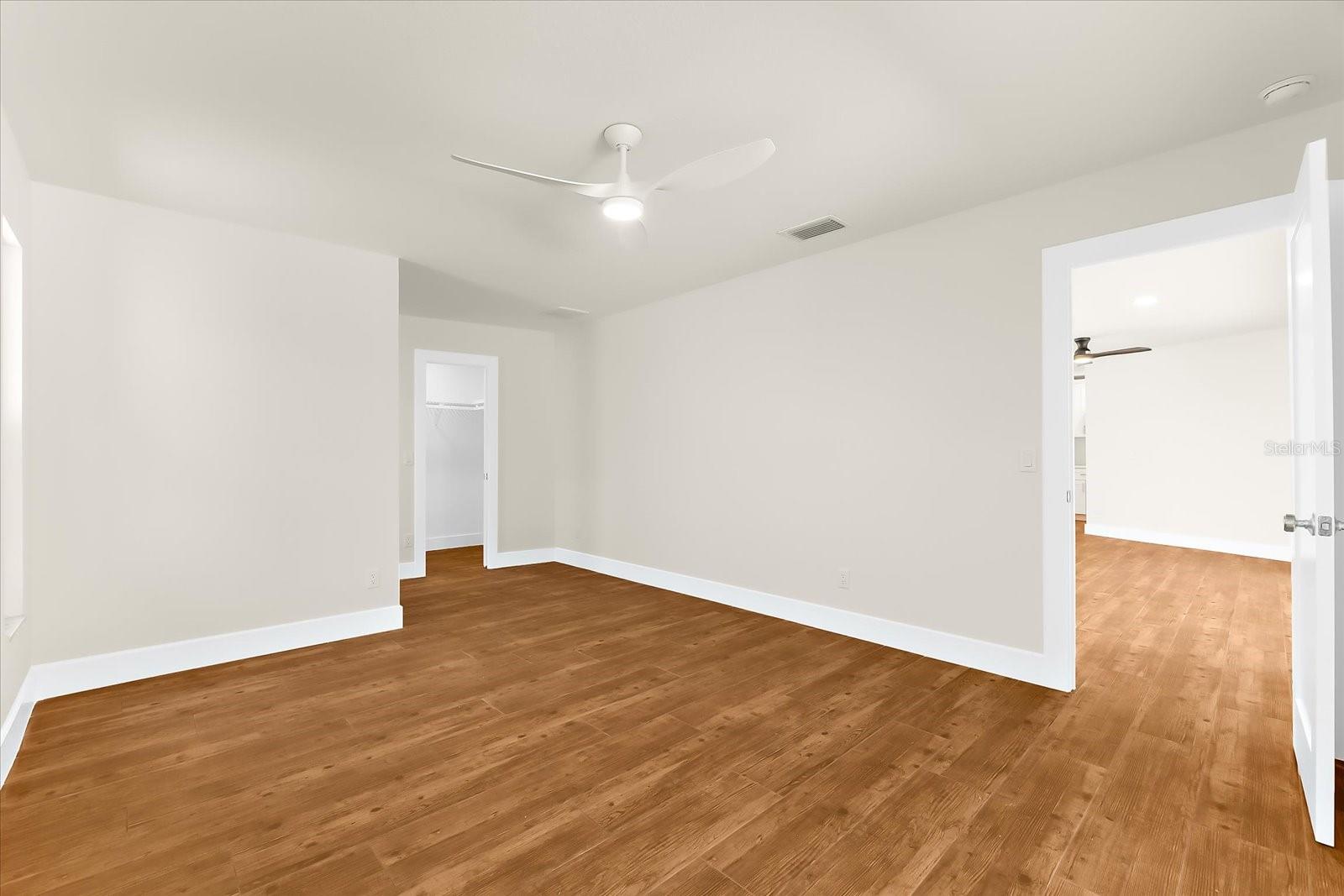 Listing photo id 22 for 1460 Deer Creek Drive