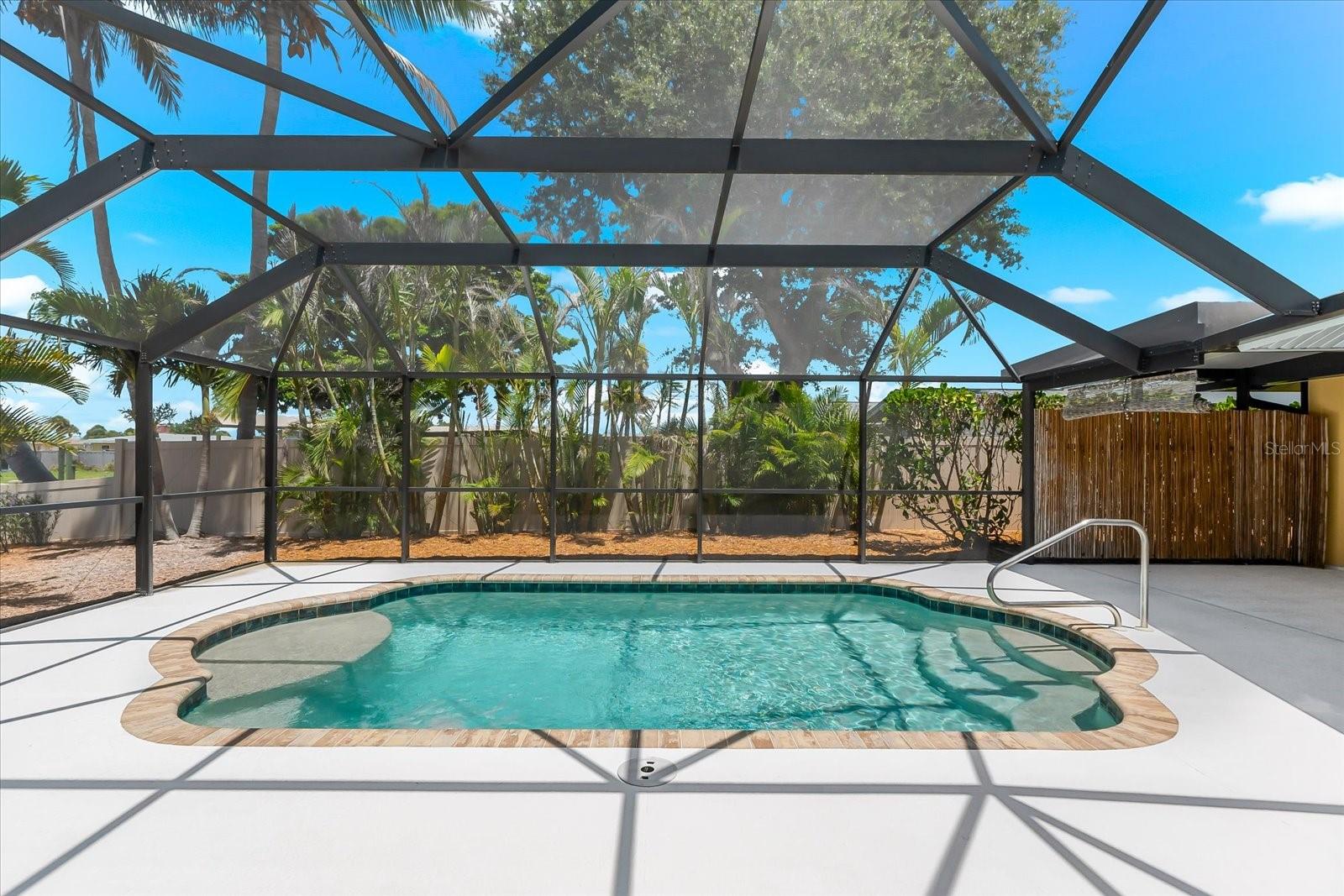 Listing photo id 26 for 1460 Deer Creek Drive