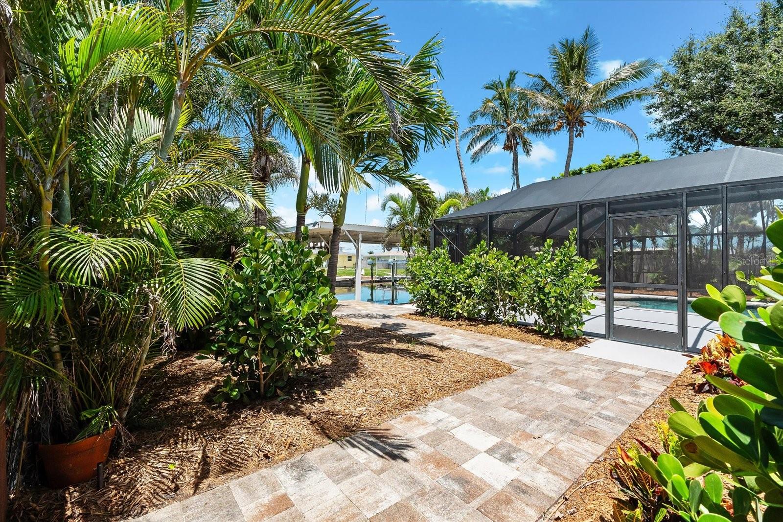 Listing photo id 28 for 1460 Deer Creek Drive