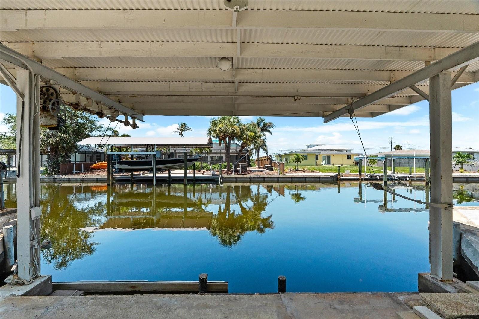 Listing photo id 31 for 1460 Deer Creek Drive