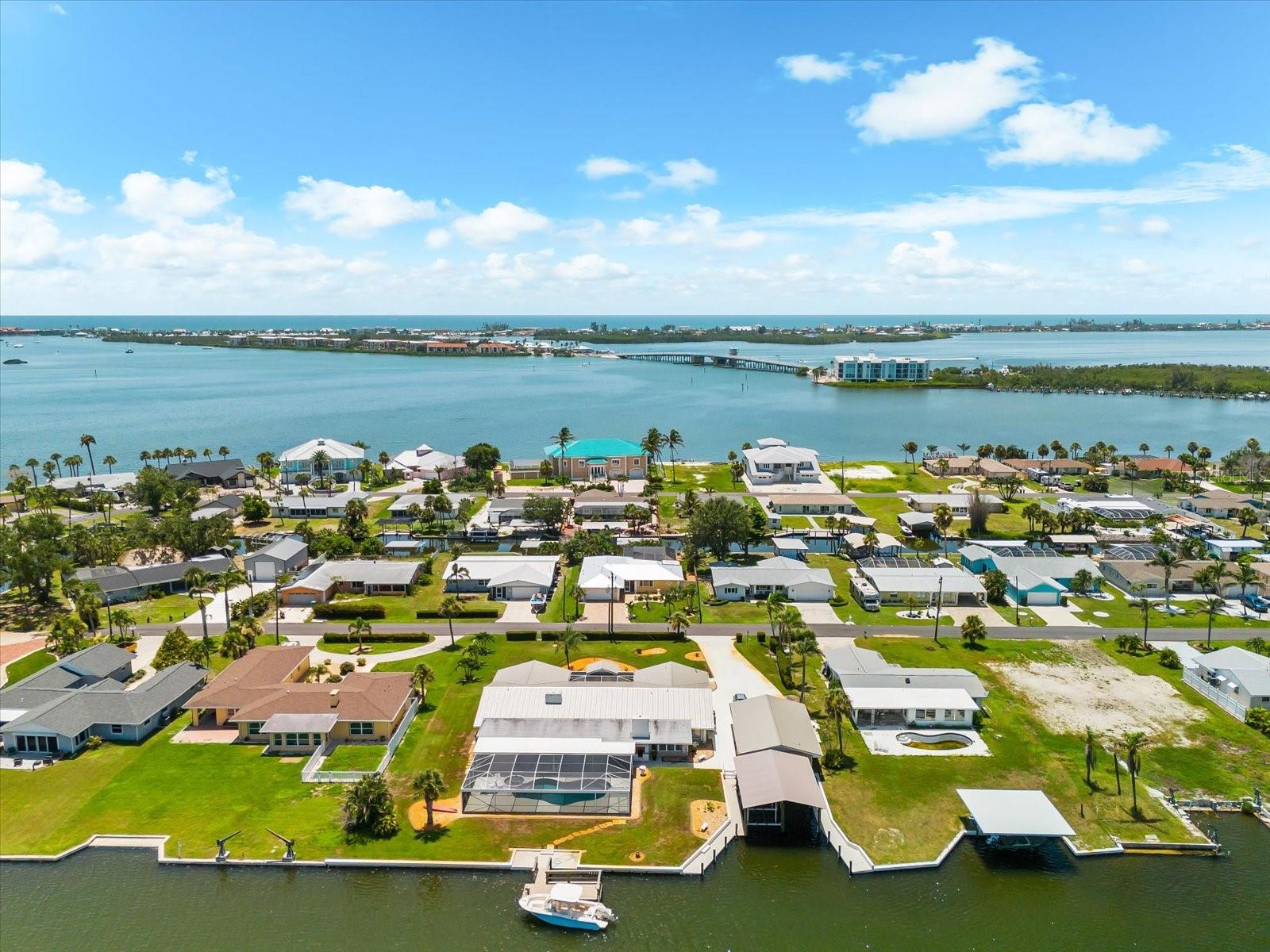 Listing photo id 37 for 1460 Deer Creek Drive