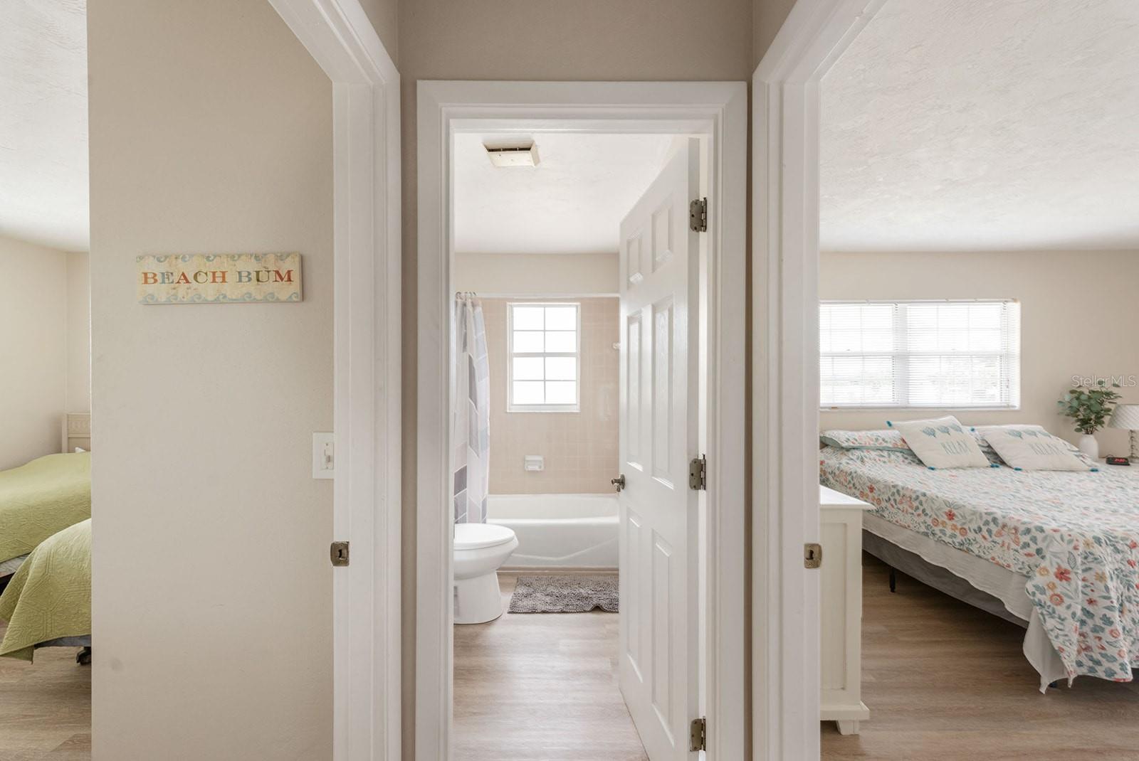 Image 23 of 58 For 1531 Placida Road 1-204