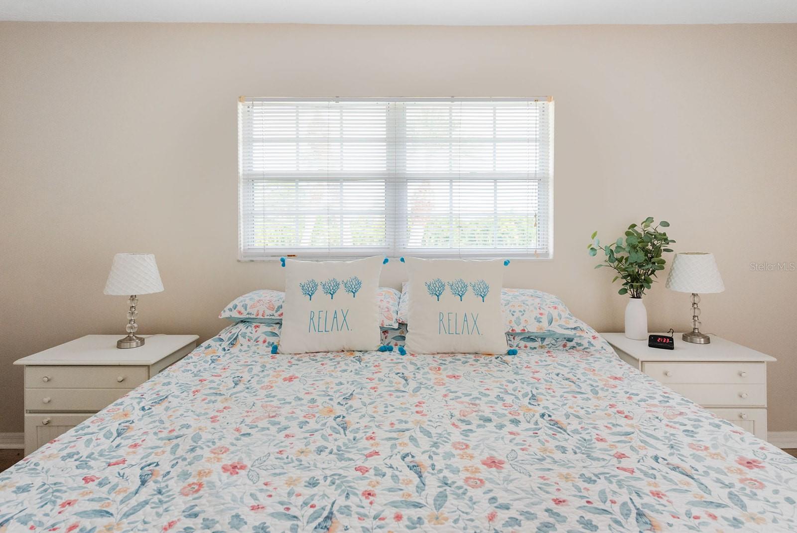 Image 25 of 58 For 1531 Placida Road 1-204