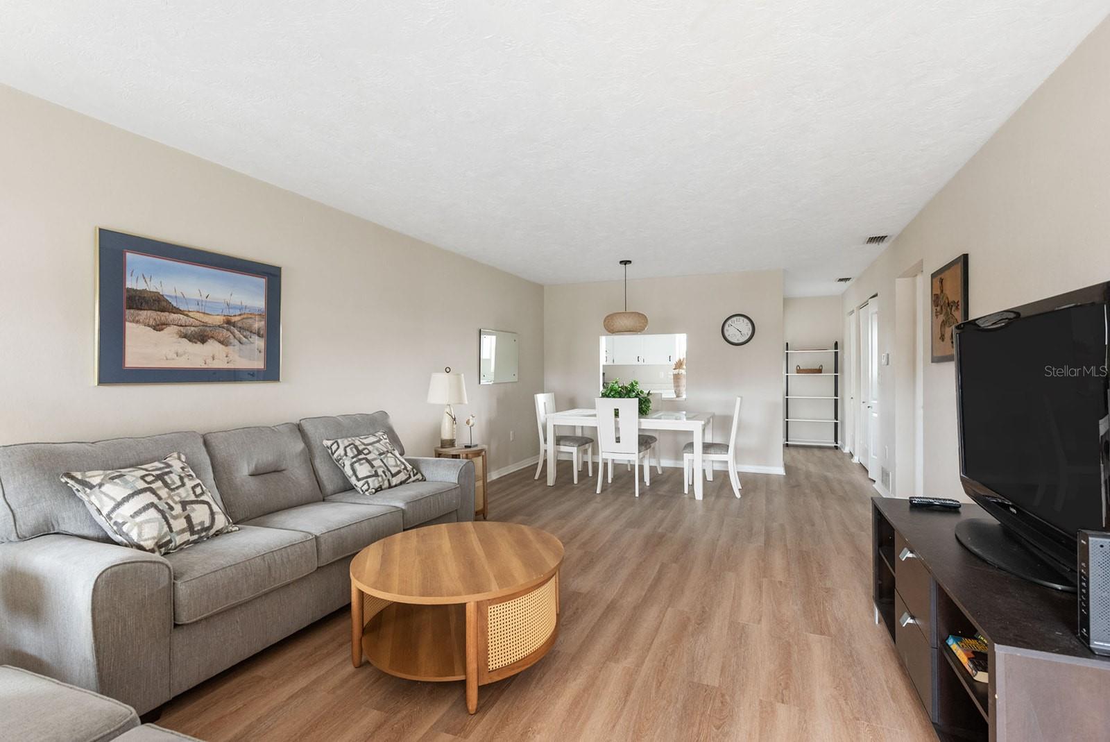 Image 6 of 58 For 1531 Placida Road 1-204