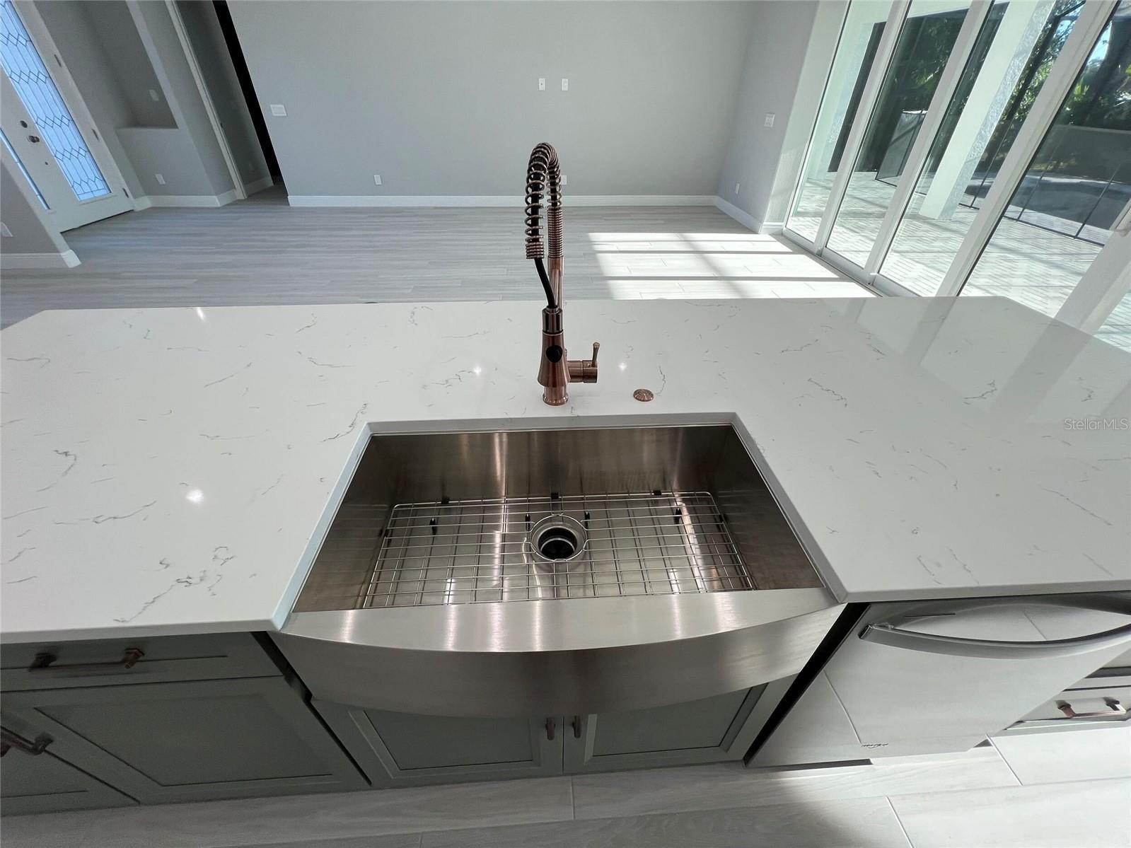 Image 19 of 49 For 750 Rotonda Circle