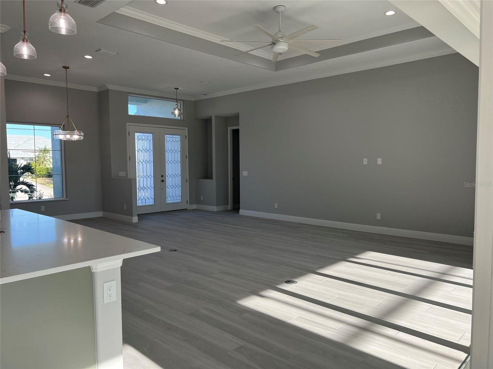 Image 20 of 49 For 750 Rotonda Circle