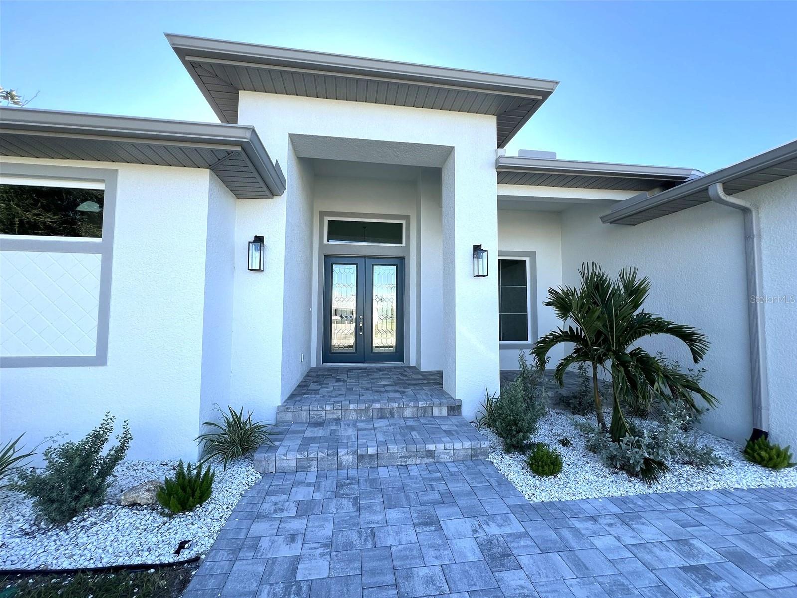 Image 9 of 49 For 750 Rotonda Circle