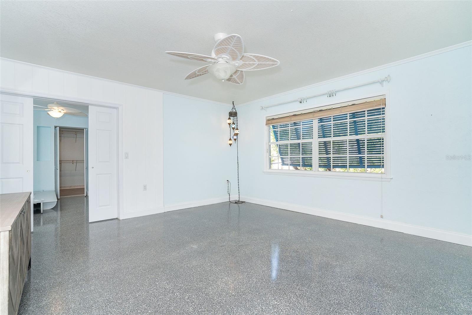 Image 19 of 58 For 2835 Beach Road A