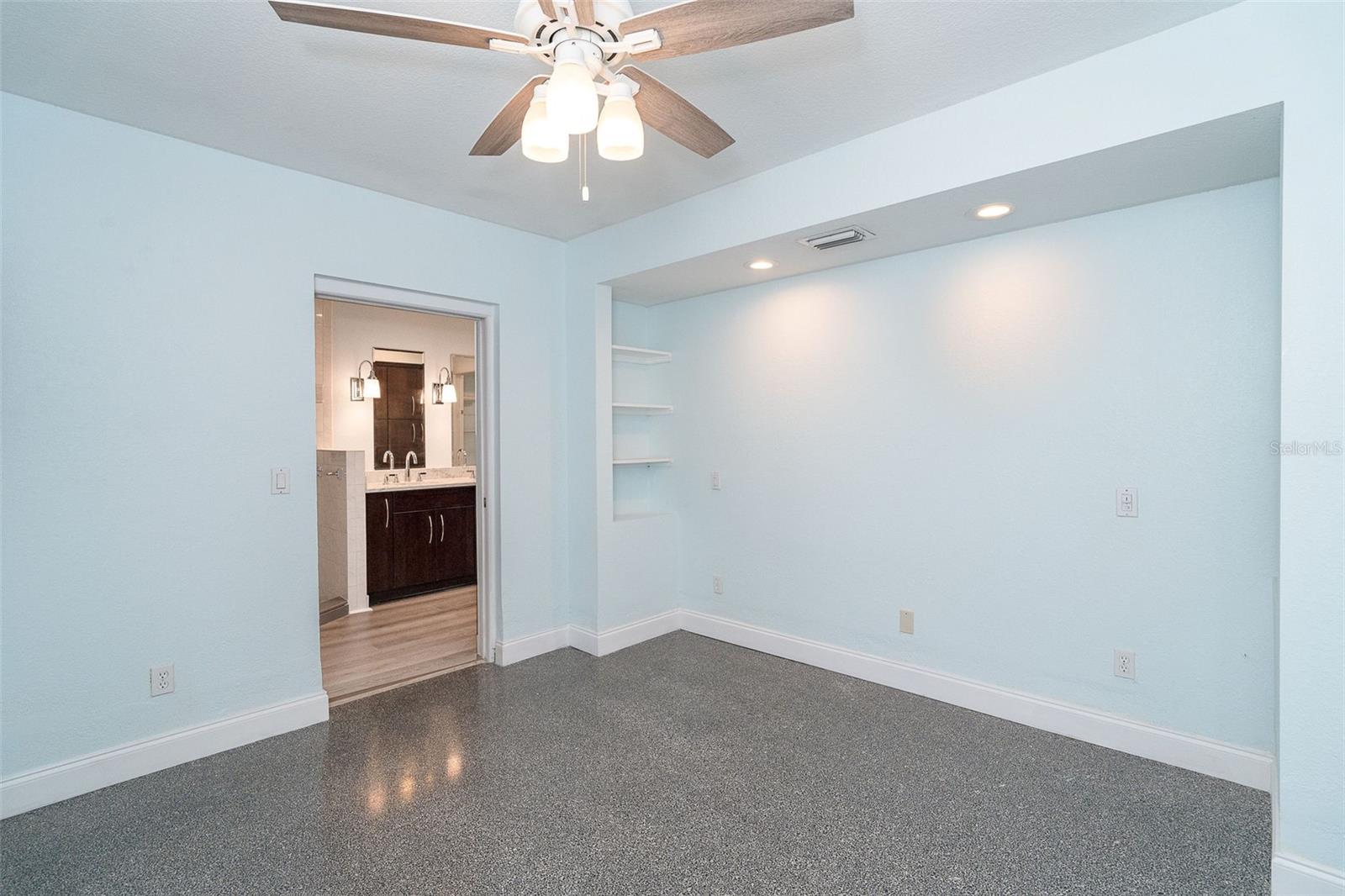 Image 25 of 58 For 2835 Beach Road A