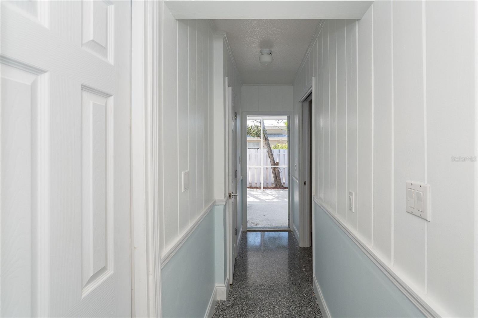 Image 27 of 58 For 2835 Beach Road A