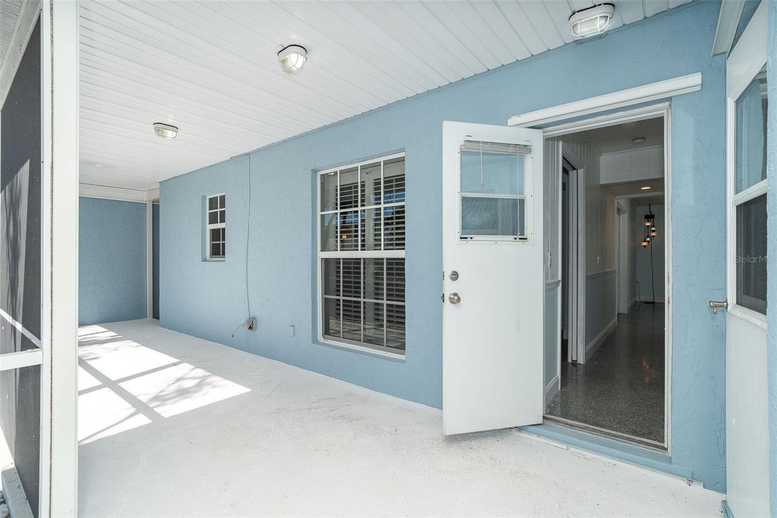 Image 30 of 58 For 2835 Beach Road A