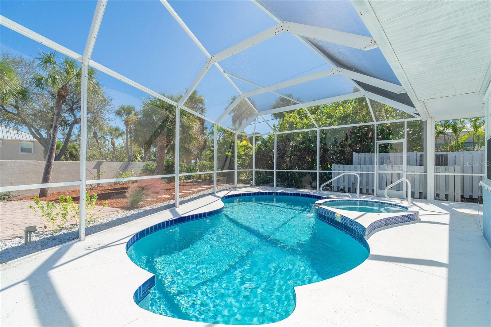 Image 36 of 58 For 2835 Beach Road A