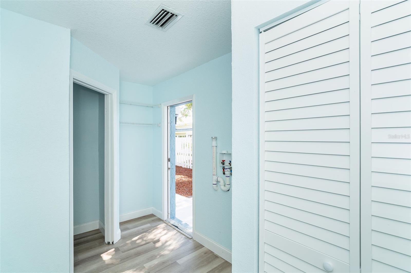 Image 39 of 58 For 2835 Beach Road A