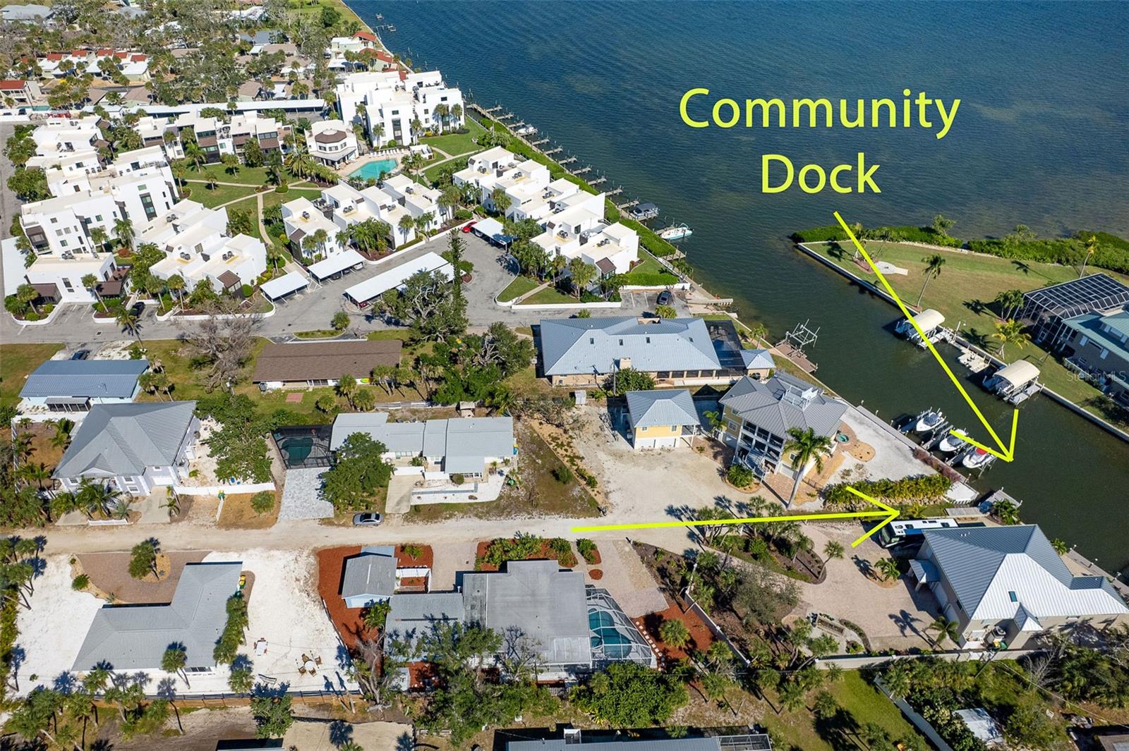 Image 4 of 58 For 2835 Beach Road A