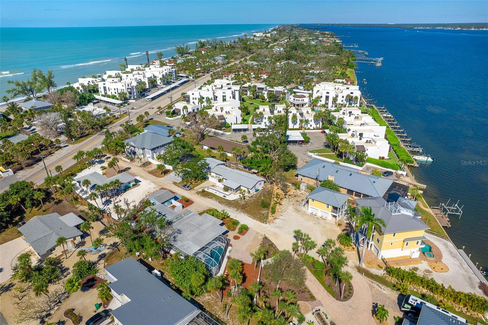 Image 6 of 58 For 2835 Beach Road A