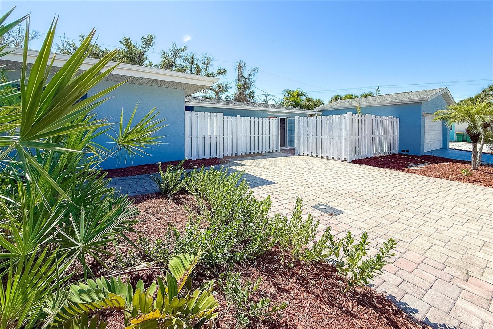 Image 8 of 58 For 2835 Beach Road A