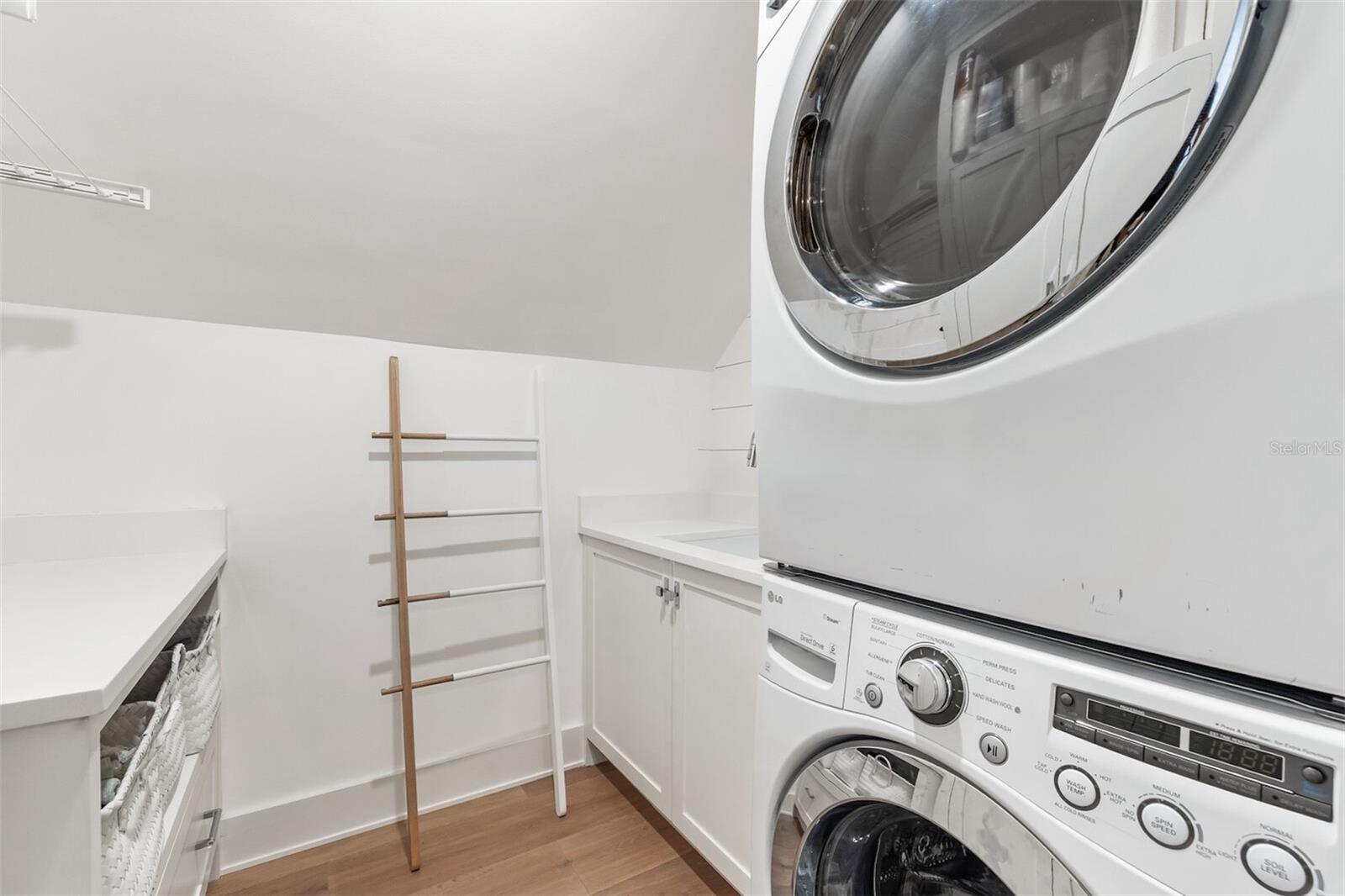 Image 28 of 41 For 100 Carrick Bend Lane