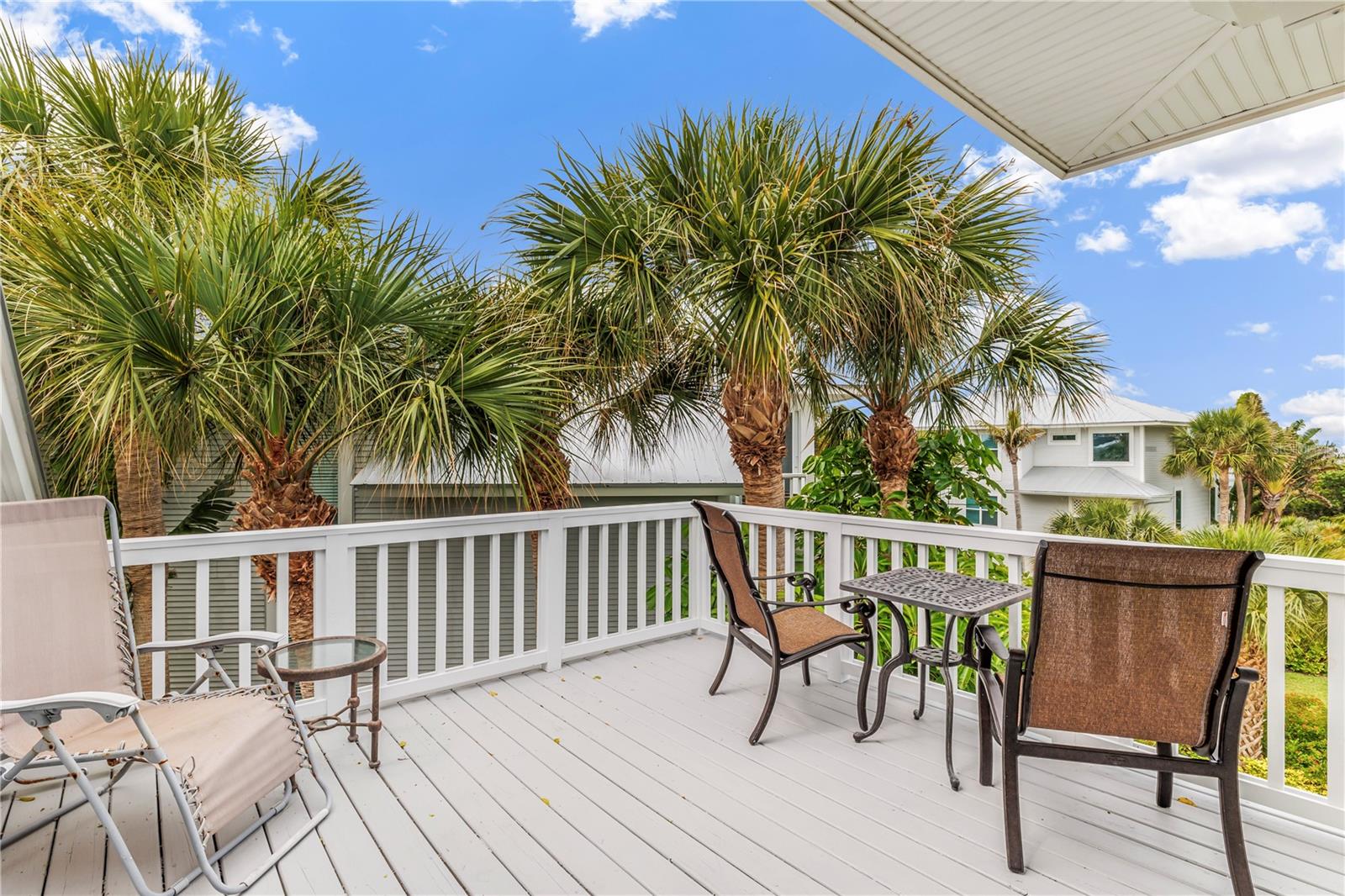 Image 19 of 36 For 776 Beach View Drive