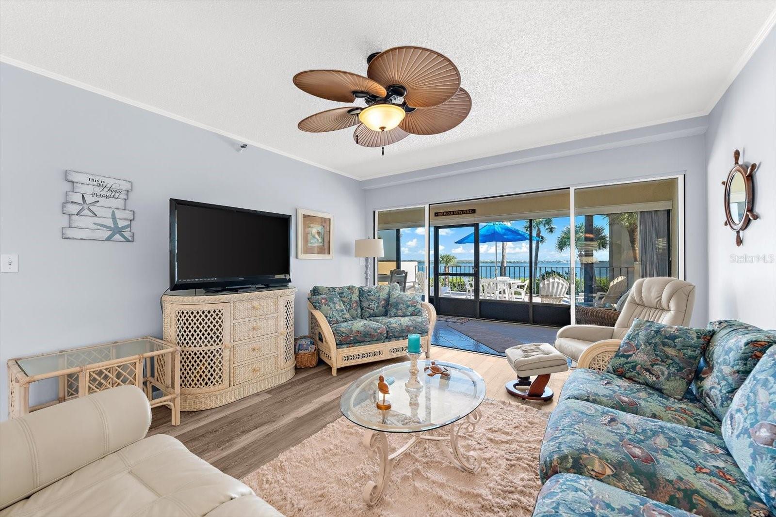 Image 11 of 41 For 1551 Beach Road 207