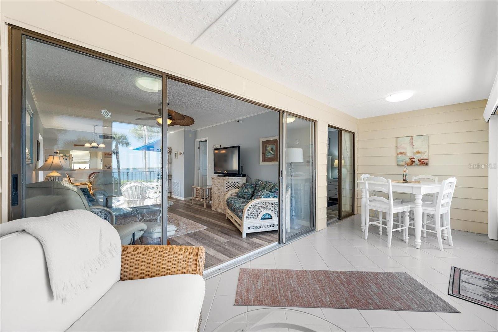 Image 25 of 41 For 1551 Beach Road 207