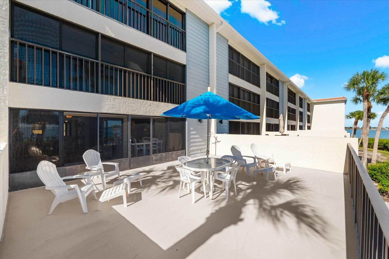 Image 28 of 41 For 1551 Beach Road 207