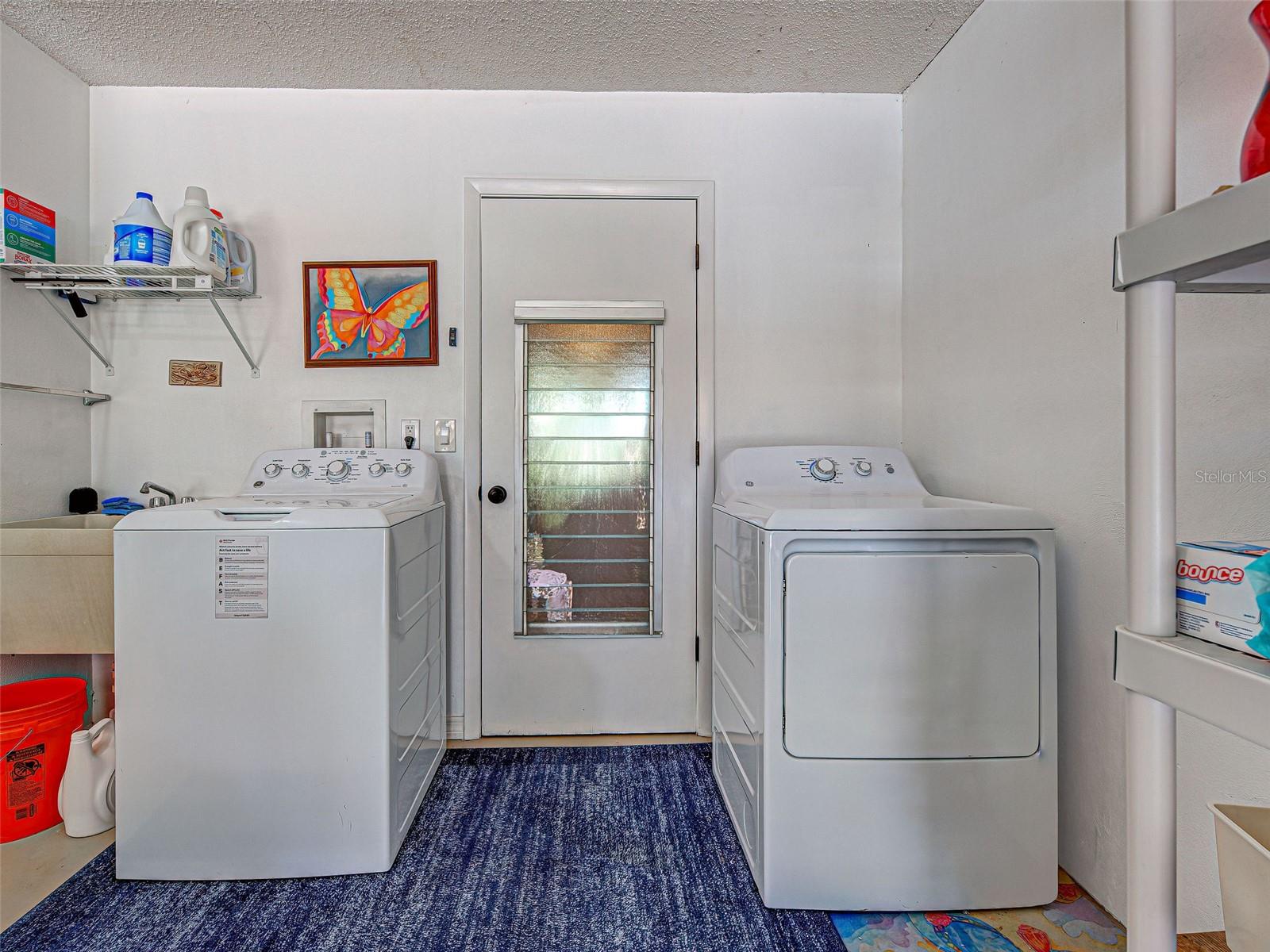 Image 28 of 38 For 611 Chestnut Lane None