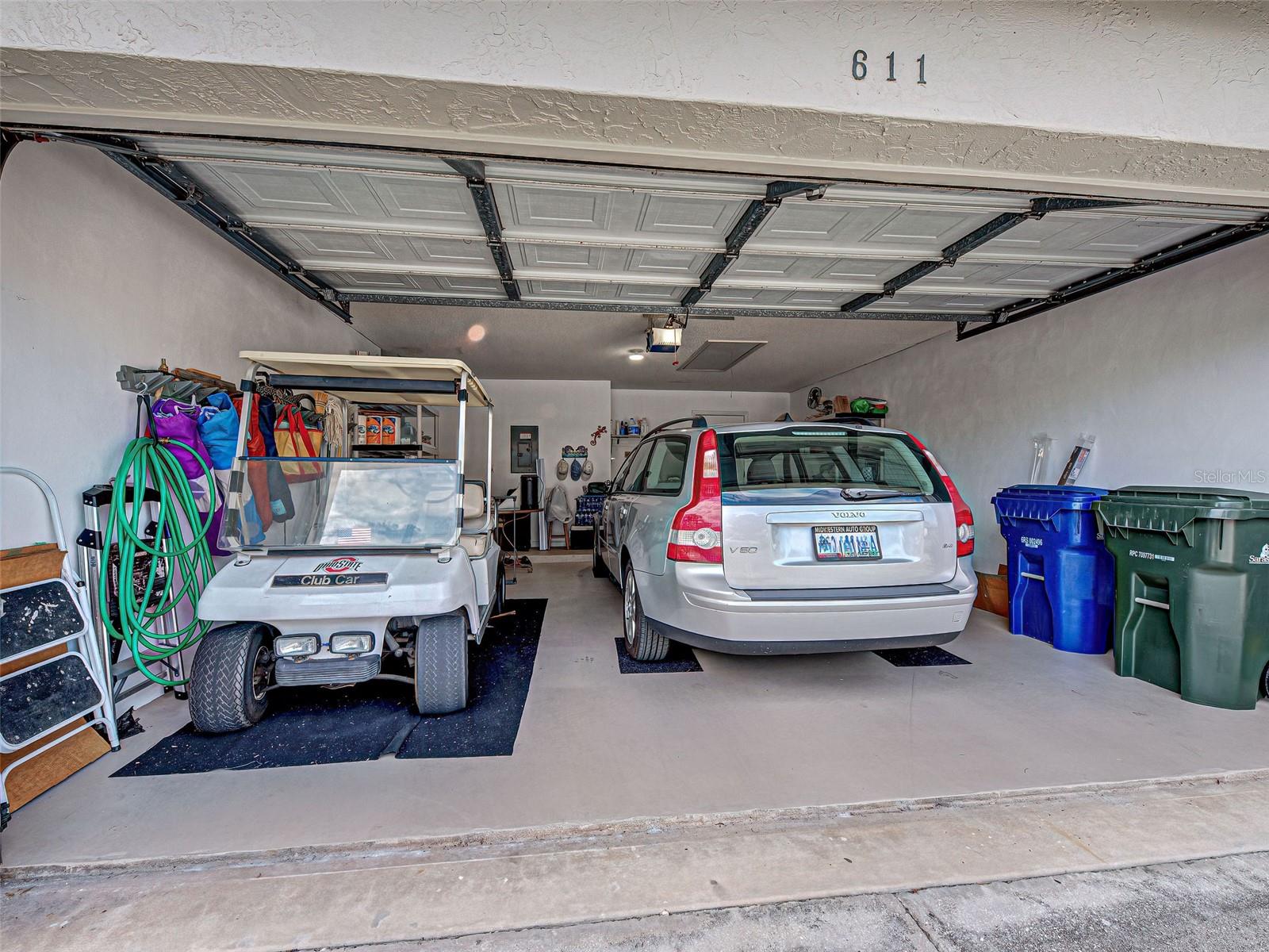 Image 29 of 38 For 611 Chestnut Lane None