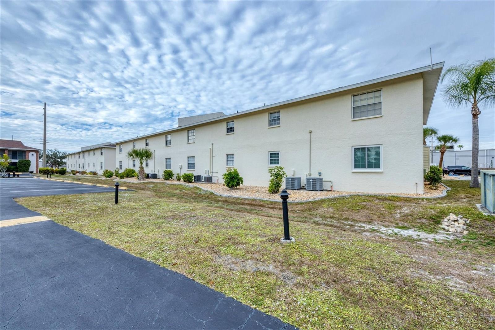 Image 33 of 55 For 1531 Placida Road 4-102