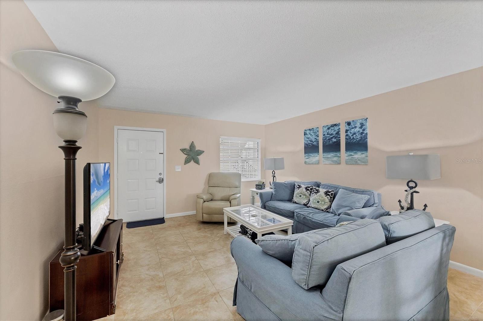 Image 9 of 55 For 1531 Placida Road 4-102