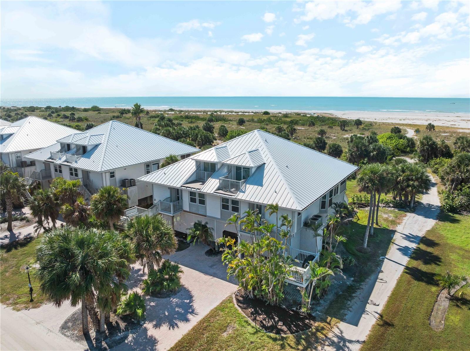 Image 2 of 59 For 7104 Palm Island Drive Le38