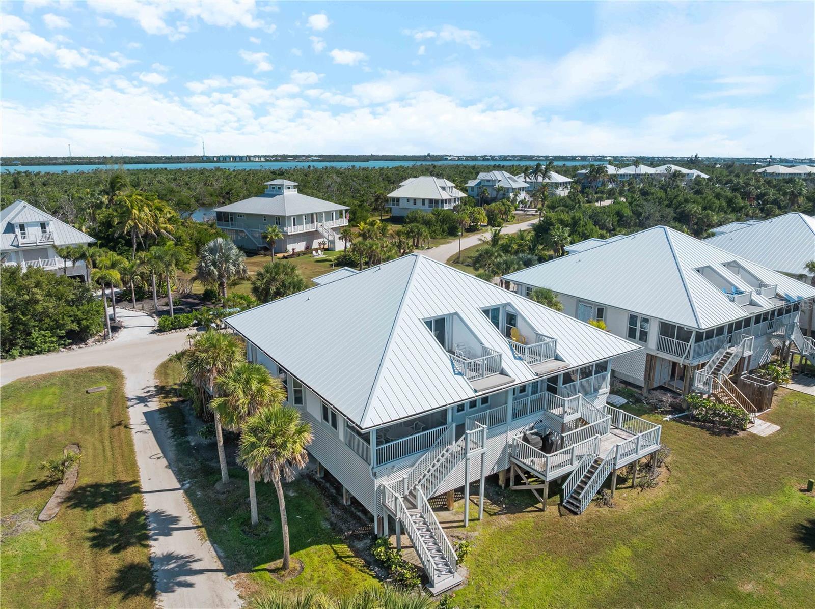 Image 20 of 59 For 7104 Palm Island Drive Le38