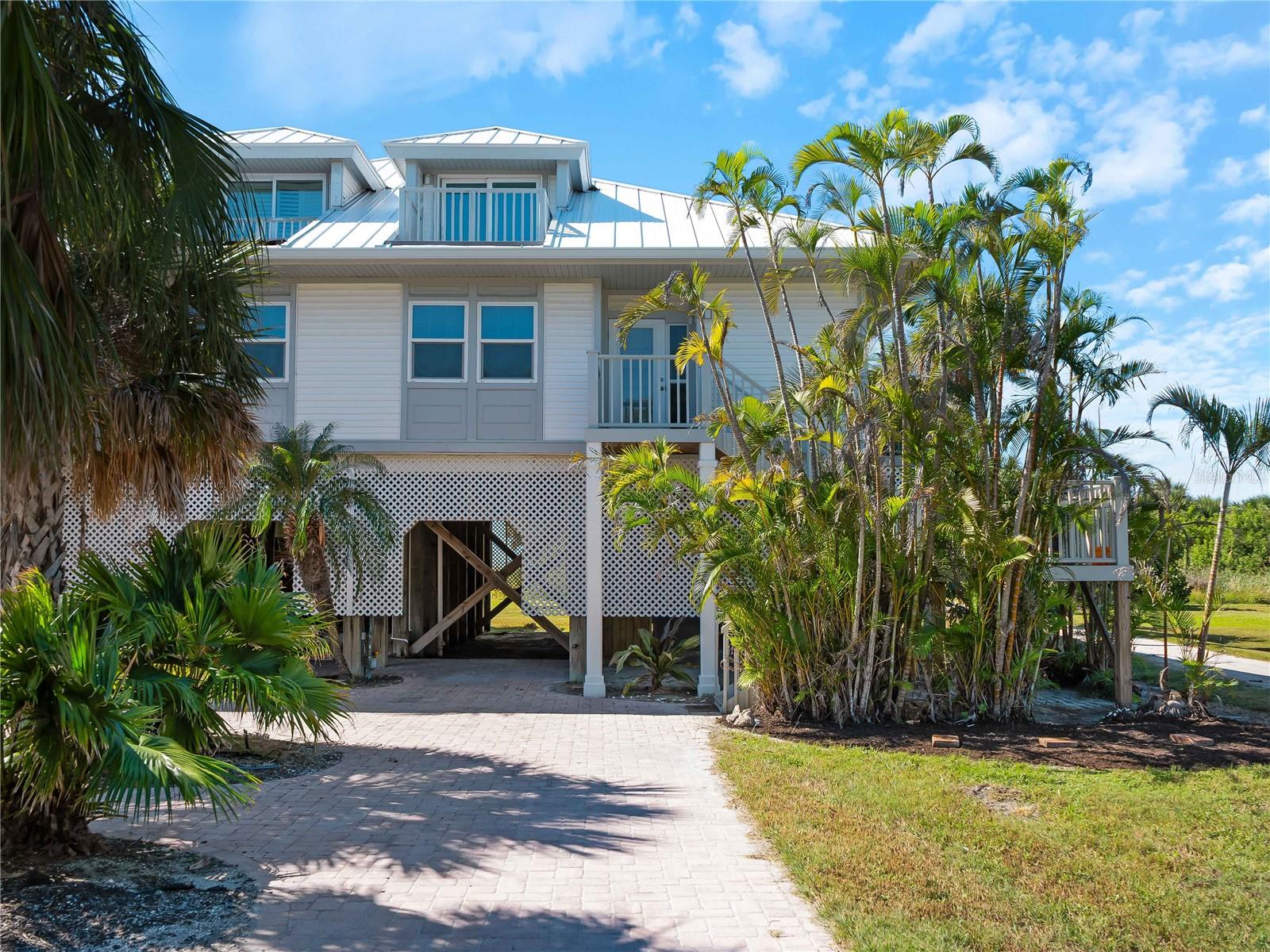 Image 7 of 59 For 7104 Palm Island Drive Le38