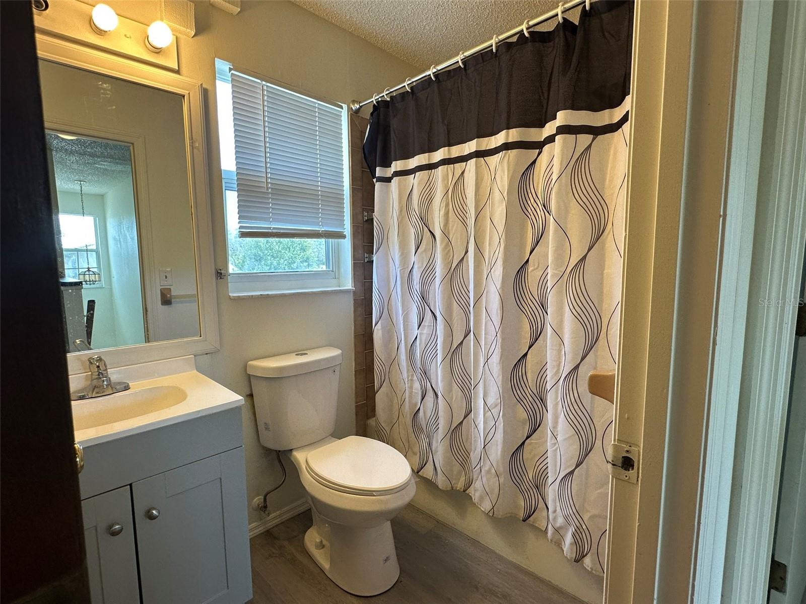 Image 17 of 29 For 4416 Englewood Road