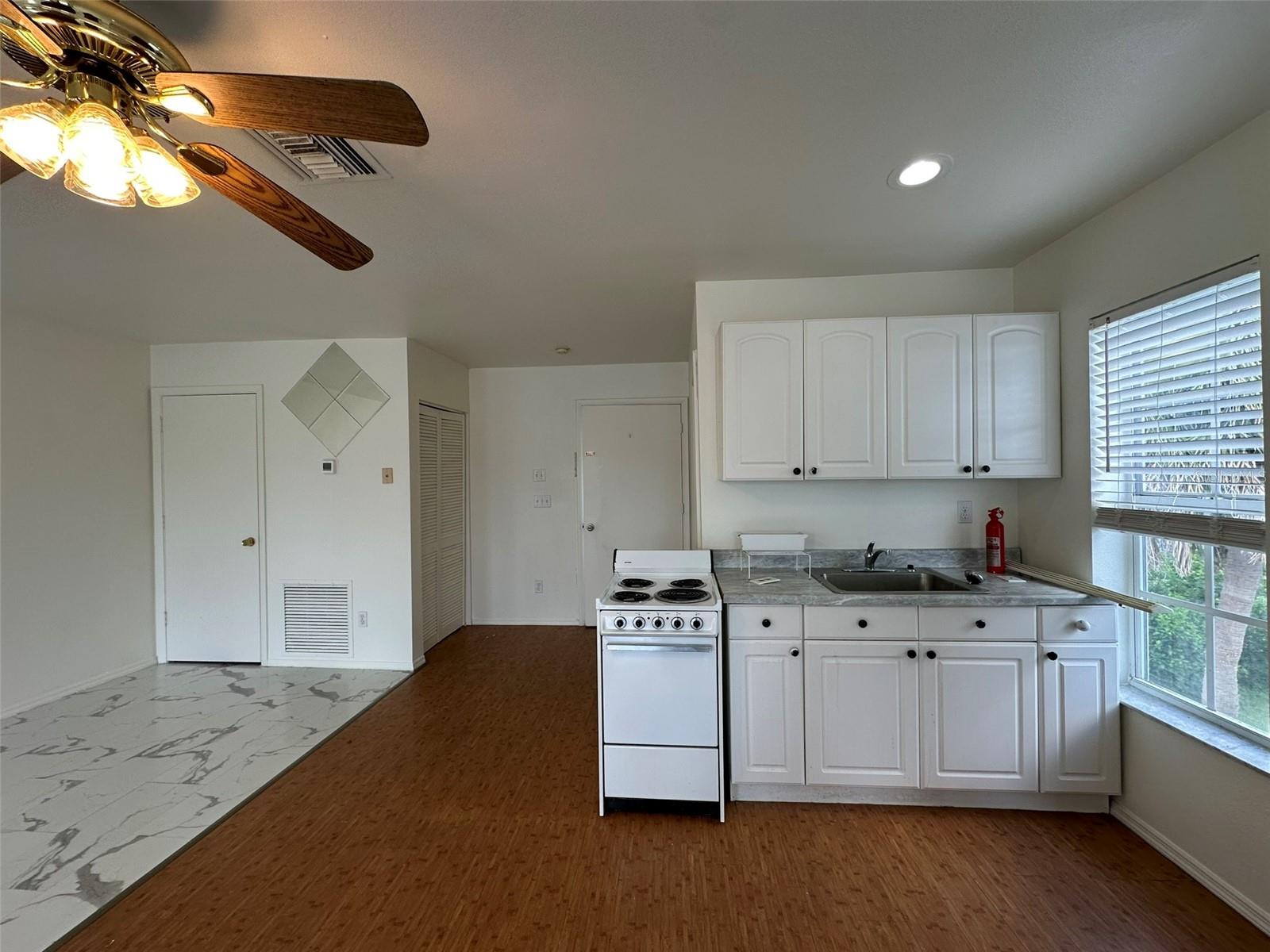 Image 27 of 29 For 4416 Englewood Road