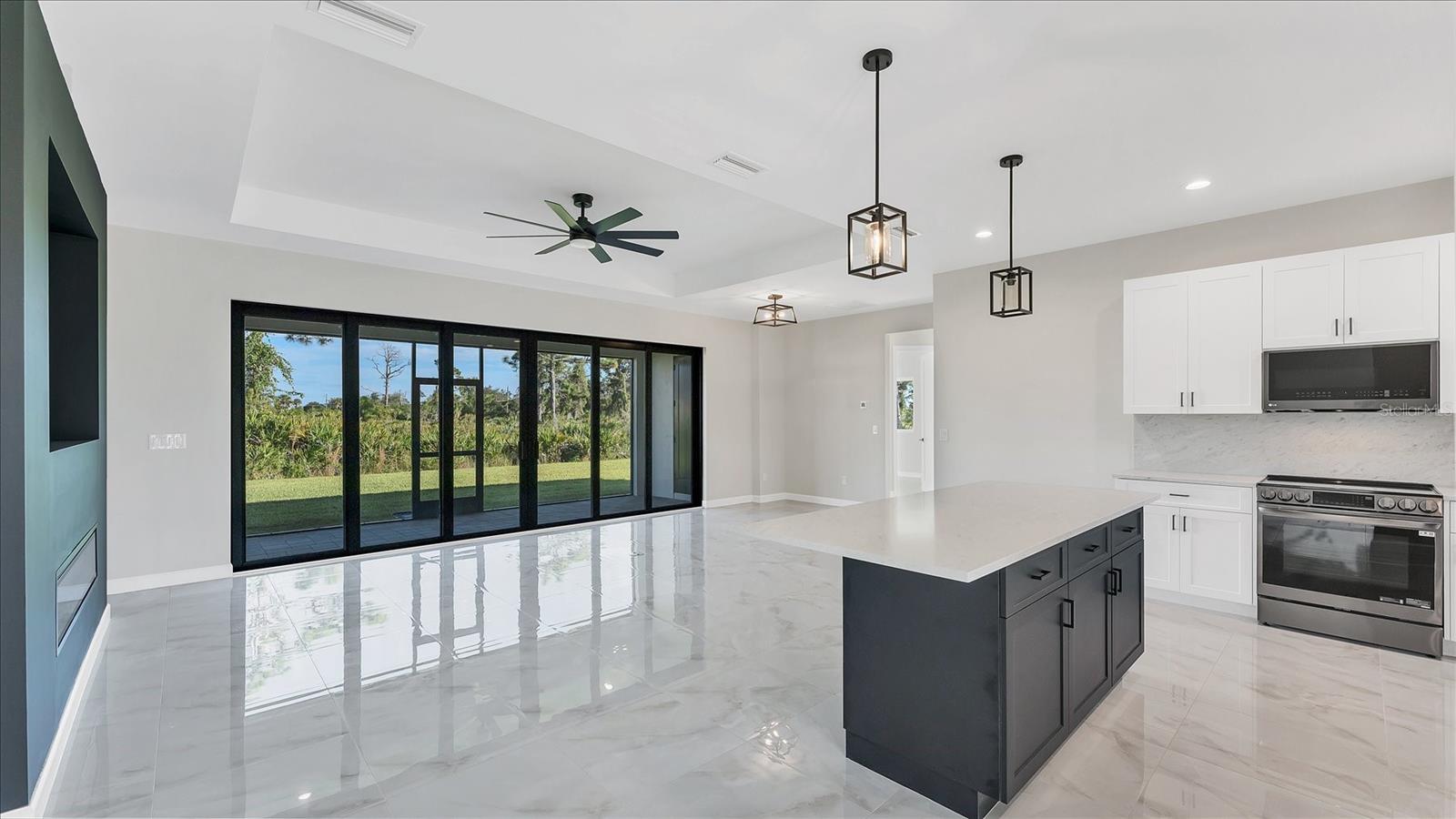 Image 12 of 30 For 242 Brig Circle W