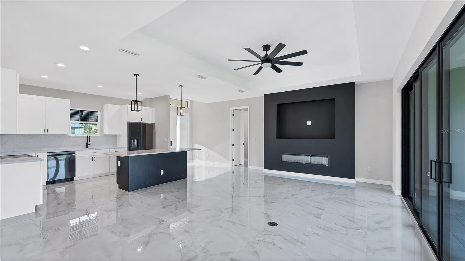 Image 6 of 30 For 242 Brig Circle W