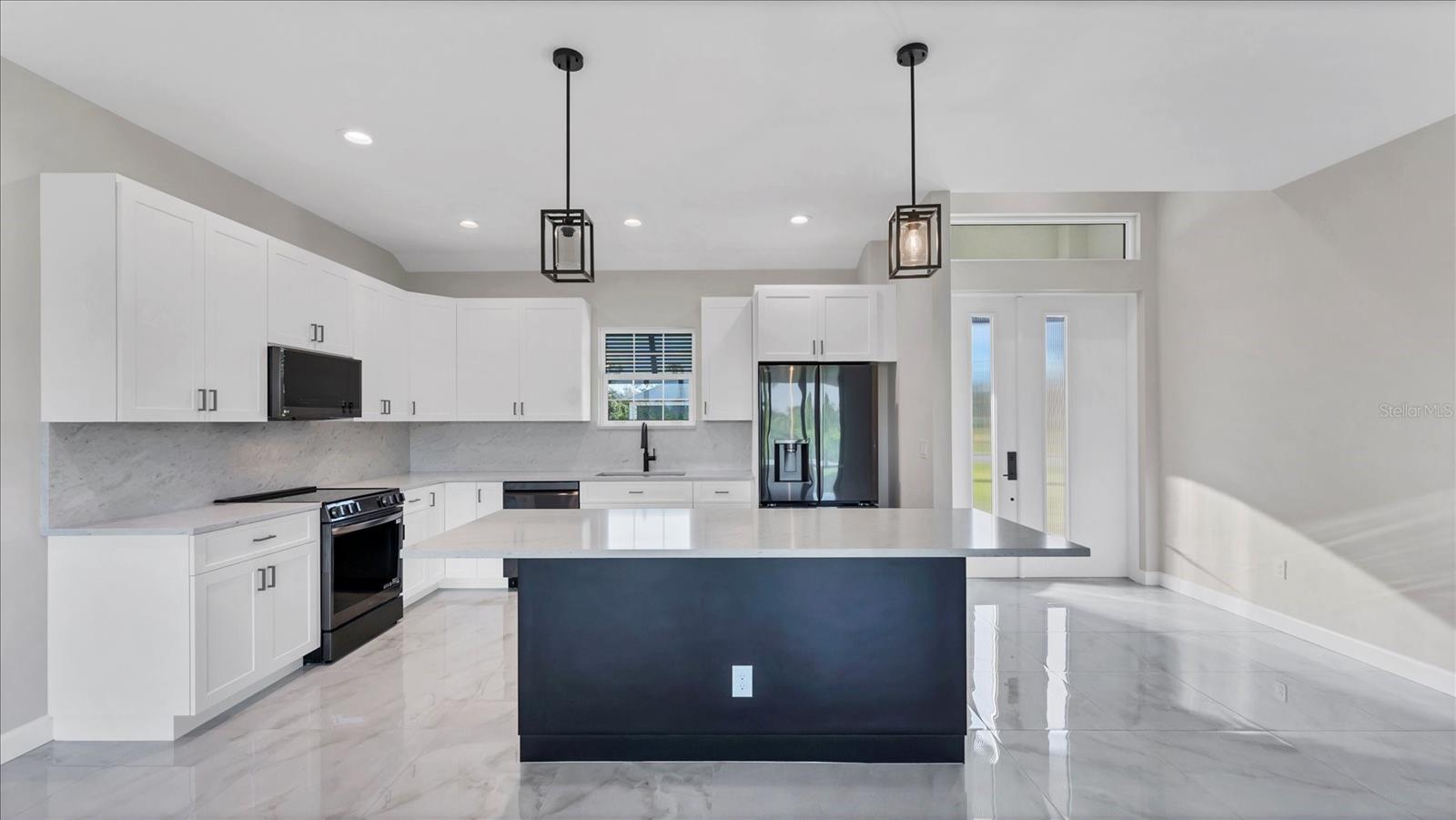 Image 9 of 30 For 242 Brig Circle W