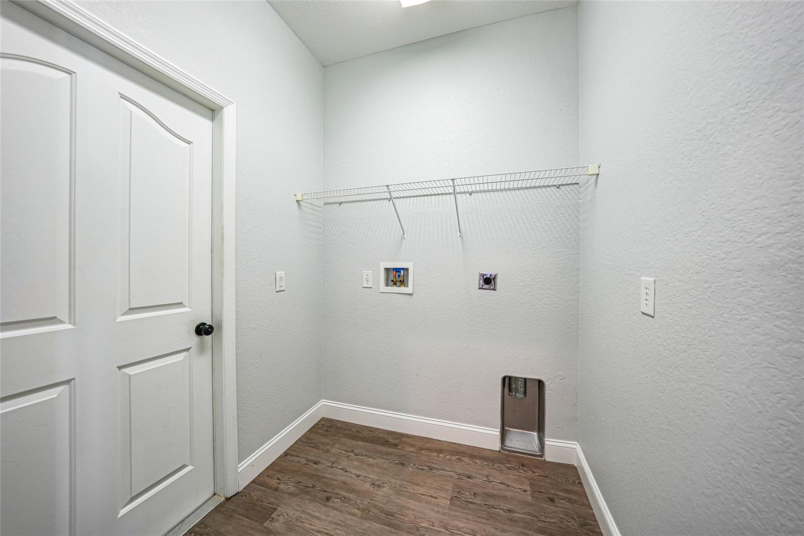 Image 22 of 53 For 1647 Squaw Lane