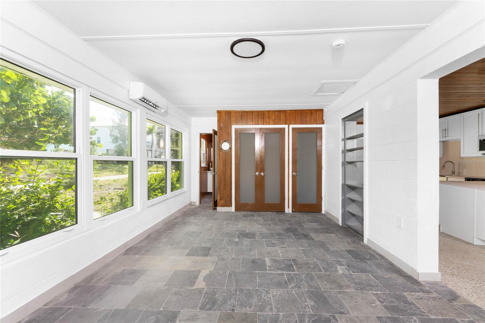 Image 25 of 68 For 1600 Gulf Boulevard