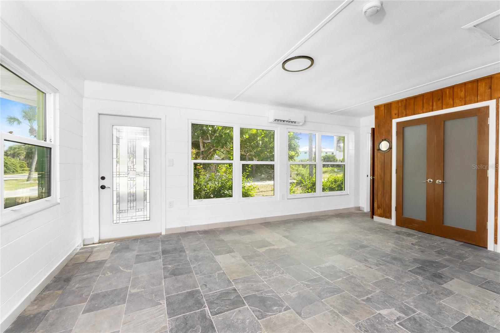 Image 28 of 68 For 1600 Gulf Boulevard