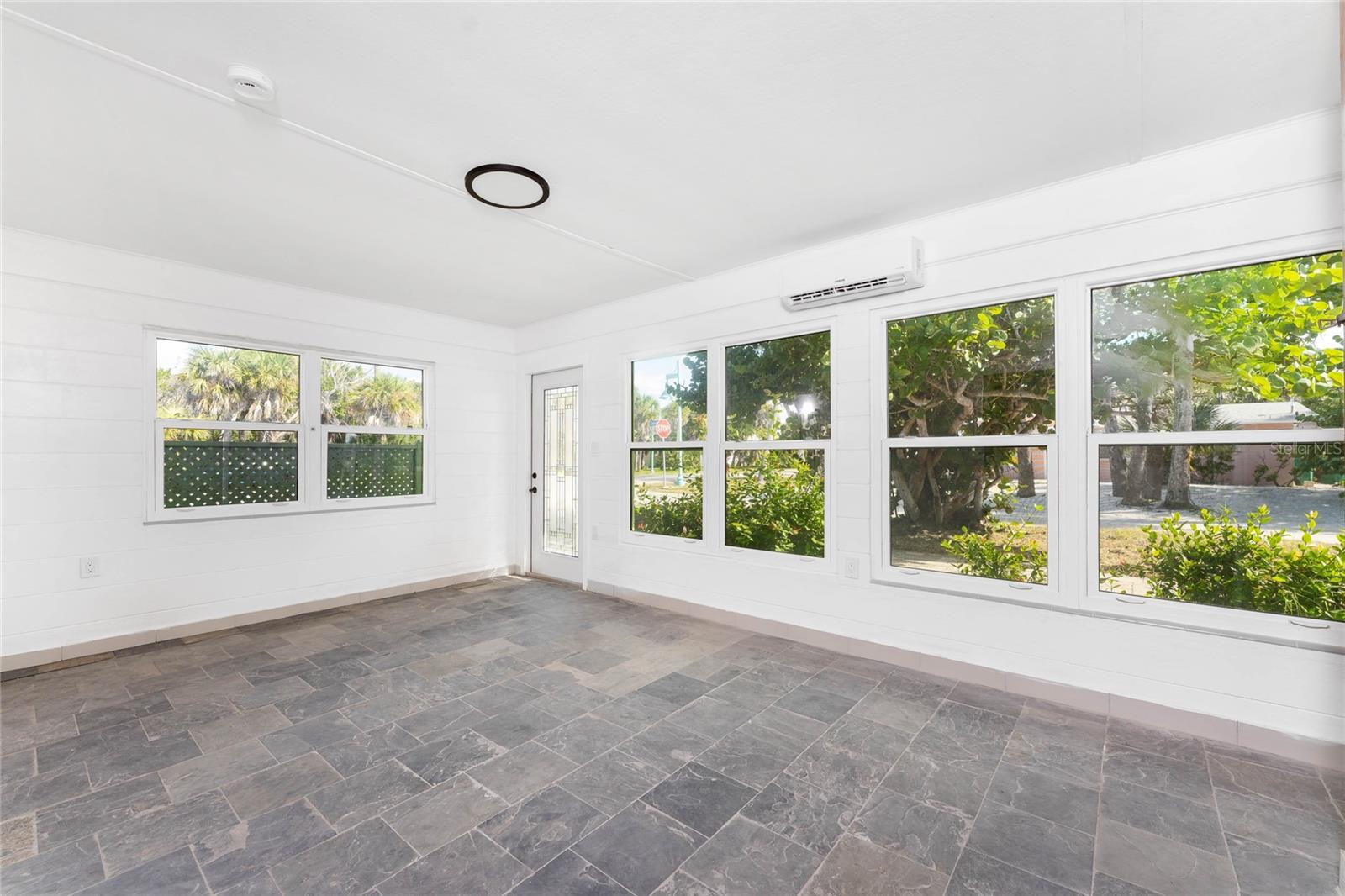 Image 29 of 68 For 1600 Gulf Boulevard